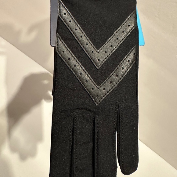 Isotoner SmartDRI Touchscreen Woman's Gloves- Black - Picture 3 of 7